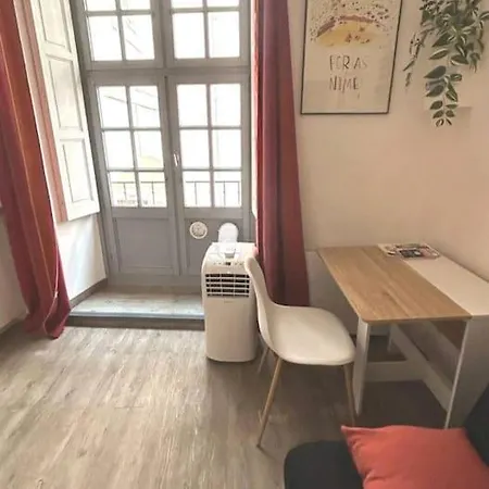 Studio En Plein Centre-ville De * Nîmes